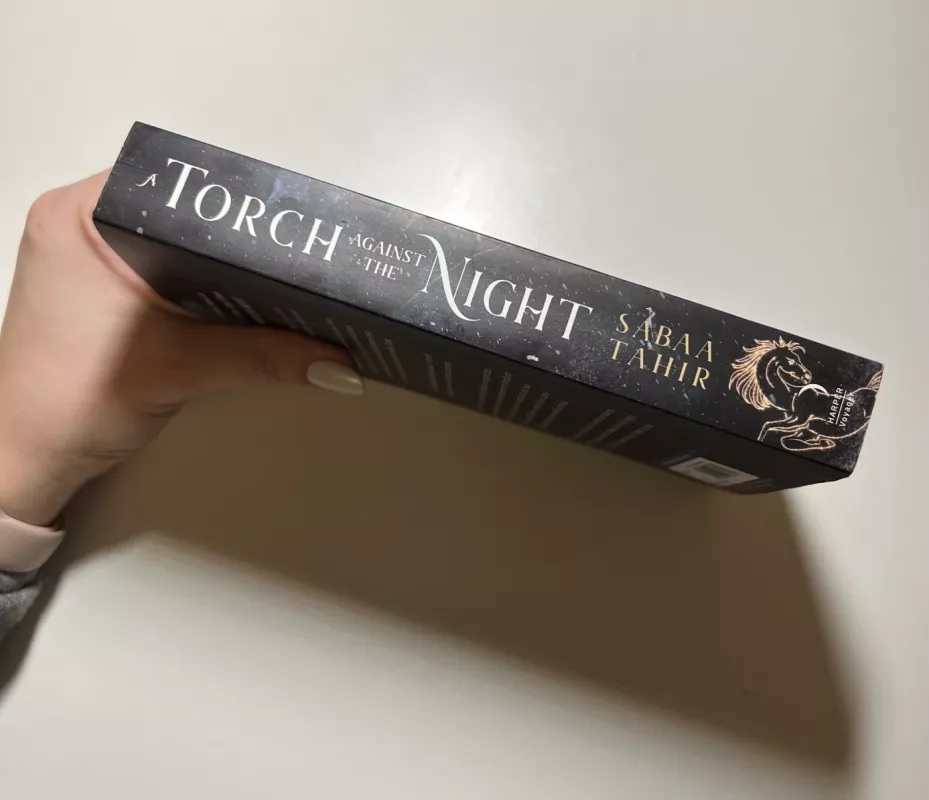 A Torch Againts the Night - Sabaa Tahir, knyga 5