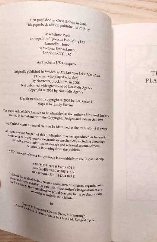 The Girl Who Played with Fire: the hair-raising sequel to The Girl With The Dragon Tattoo (Millennium) Book 2 of 8: Lisbeth Salander/Millennium - Stieg Larsson David Lagercrantz, knyga 3