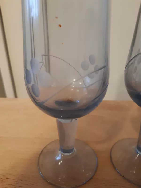 Melsvo stiklo taurės - , namai ir interjeras 3