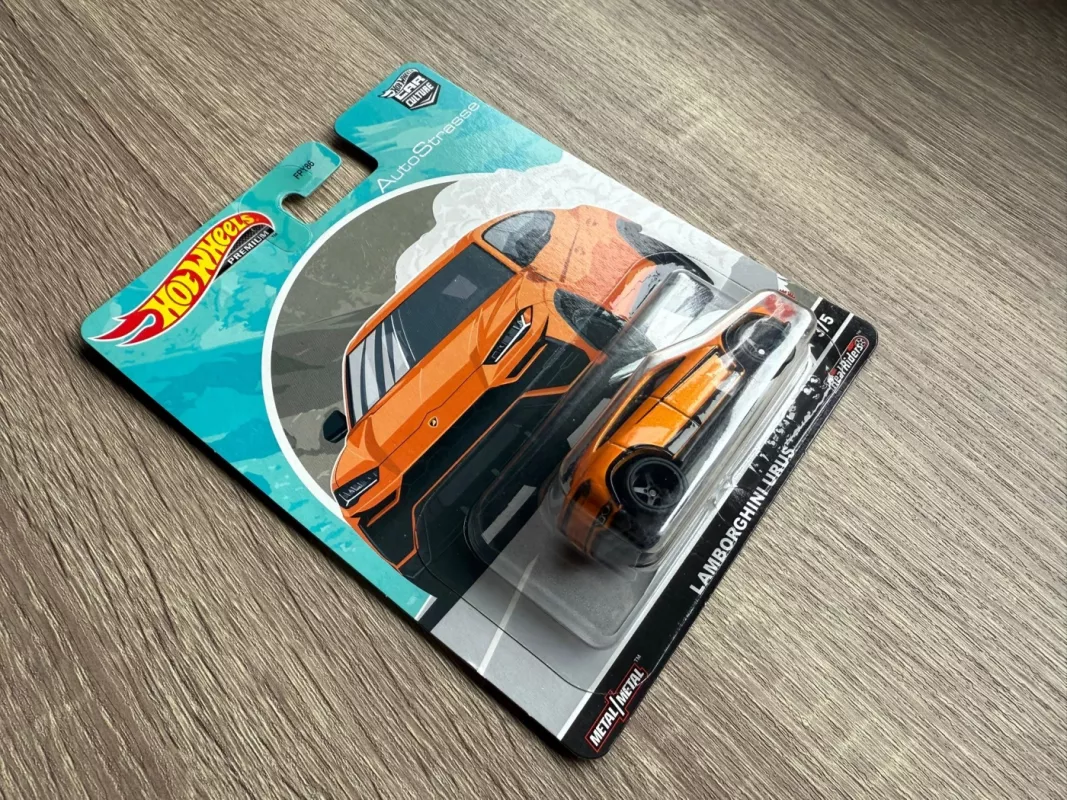 Lamborghini Urus Hot Wheels Premium - , namai ir interjeras 3