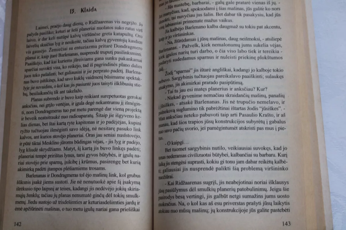 Ekspedicija „Trauka“ (Pasaulinės fantastikos aukso fondas Nr 186) - Hal Clement, knyga 4