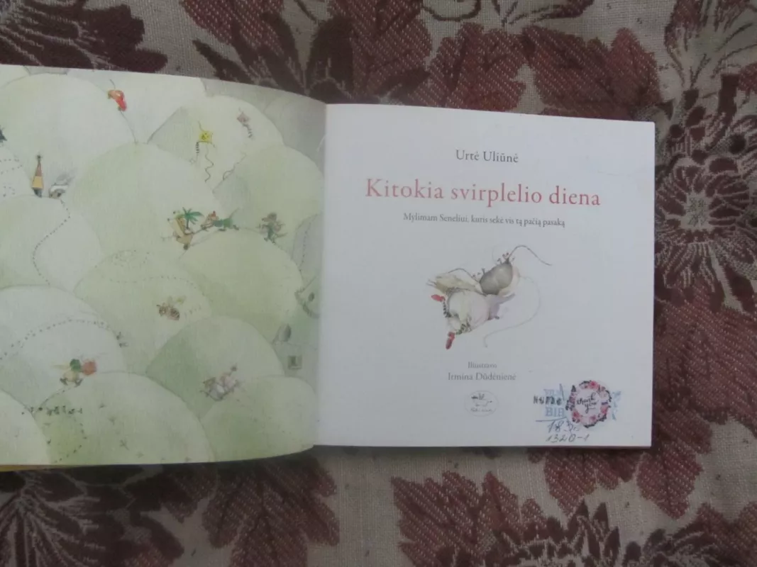 Kitokia svirplelio diena - Urtė Uliūnė, knyga 3