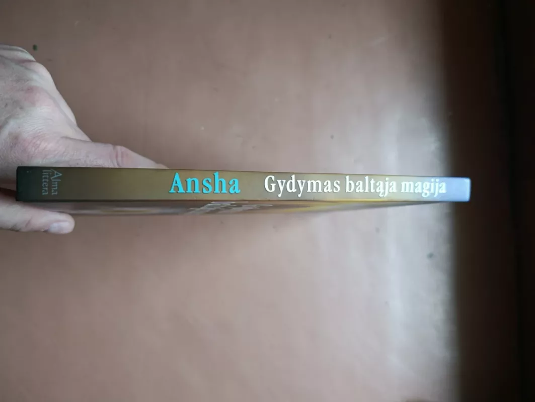 Gydymas baltąja magija - Weibe Magie Heilen Durch, knyga 3