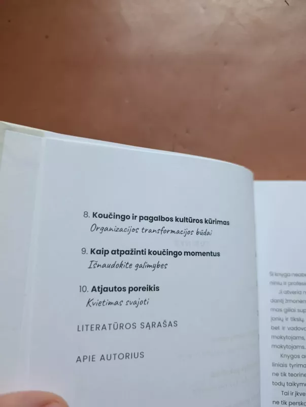 Padedant žmonėms keistis. Atjauta grįstas koučingas, kuris padės mokytis ir augti visą gyvenimą - Autorių grupė, knyga 6