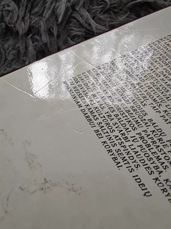 Spalva lietuvių liaudies baldų puošyboje. Skrynios, kuparai, spintos - Alfonsas Keturka, knyga 4