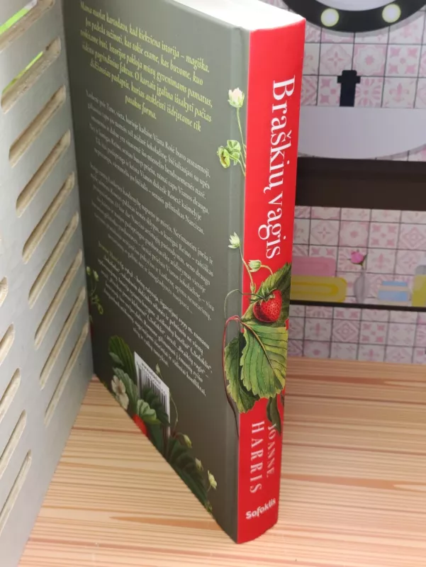 Braškių vagis - Joanne Harris, knyga 3