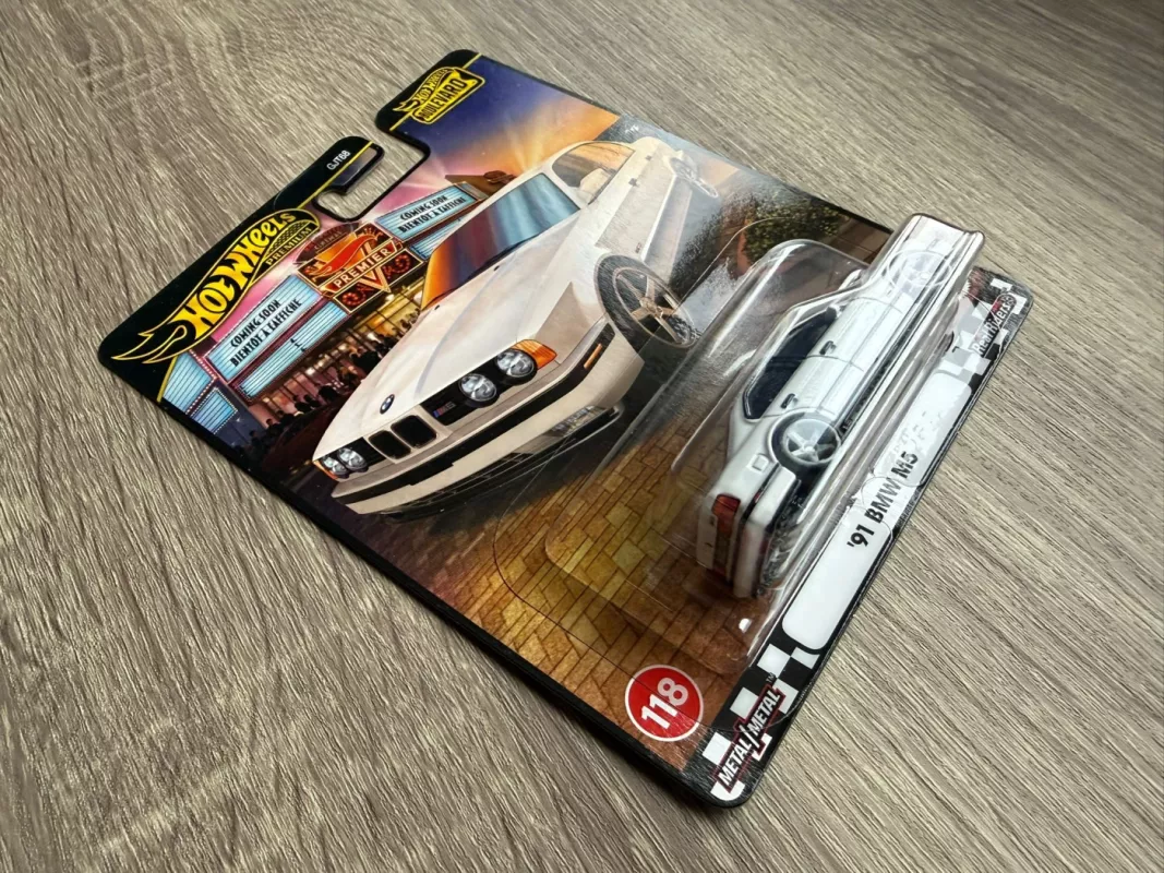 91 BMW M5 Hot Wheels Premium - , namai ir interjeras 3