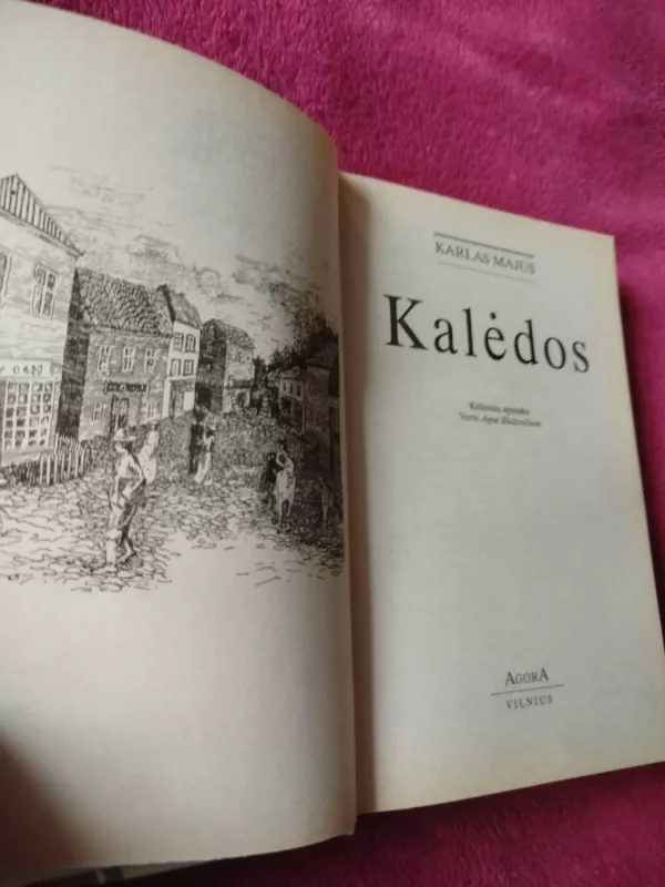 Kalėdos - Karlas Majus, knyga 3