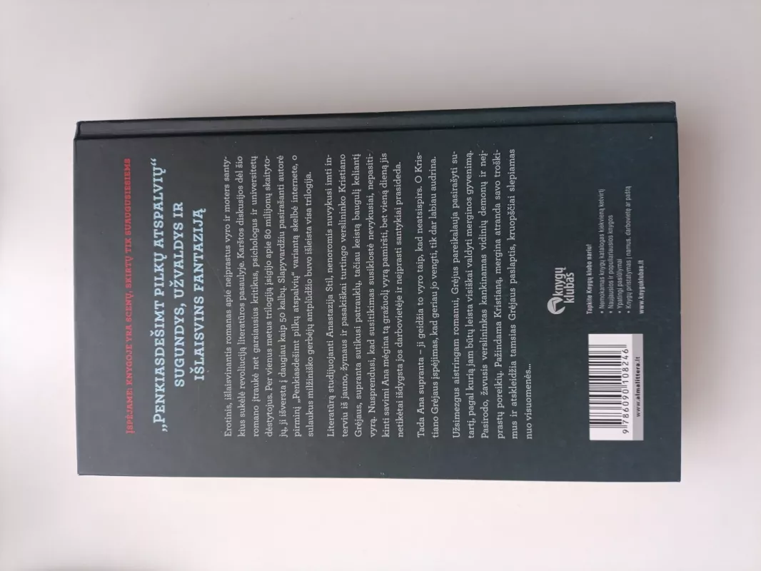 Penkiasdešimt pilkų atspalvių - James E L, knyga 4