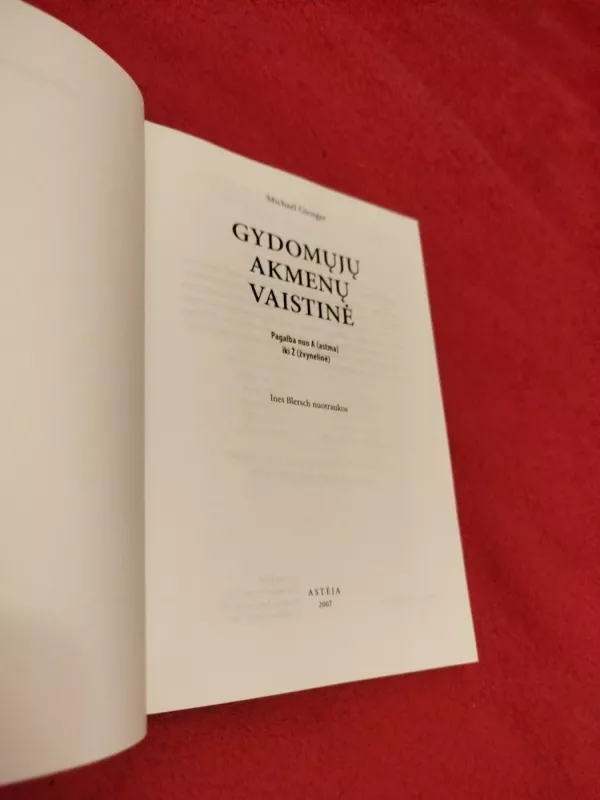 Gydomųjų akmenų vaistinė - Michael Gienger, knyga 3