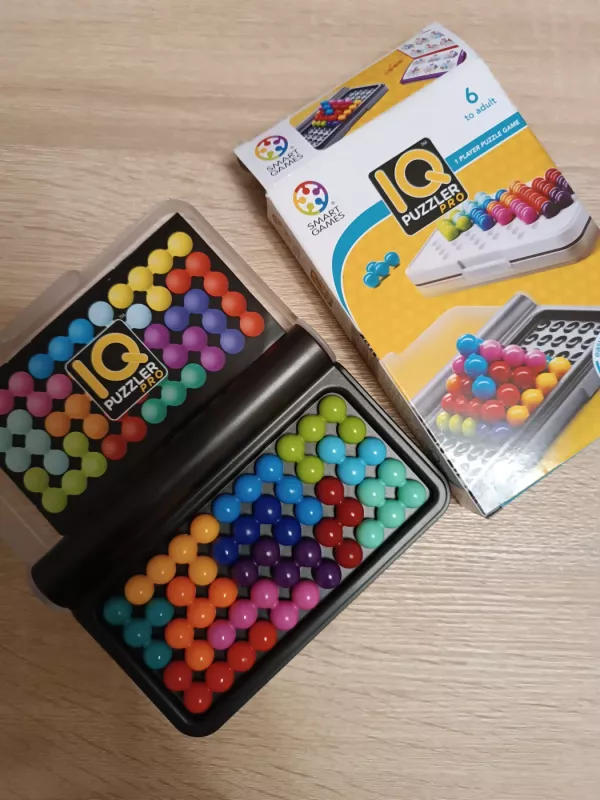 IQ puzzler pro - , stalo žaidimas 3