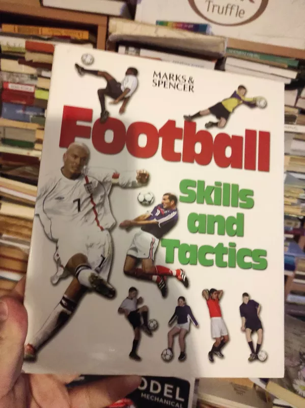 Sports Dictionary in Seven Languages. Football - Autorių Kolektyvas, knyga 2