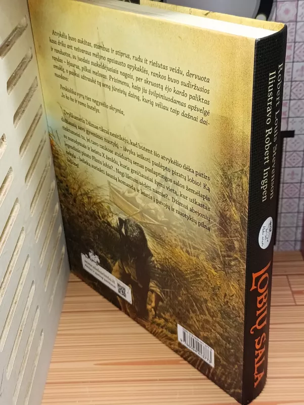 Lobių sala - Robert Louis Stevenson, knyga 4