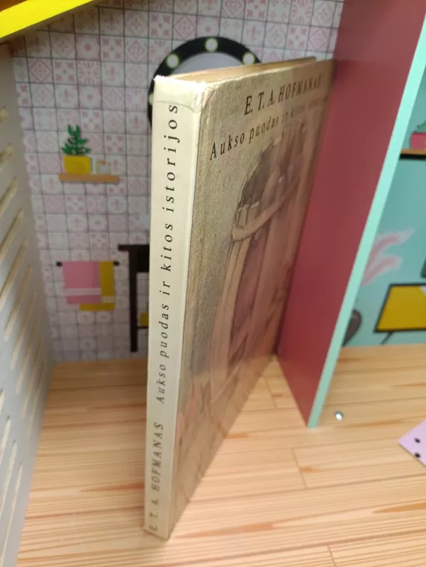 Aukso puodas ir kitos istorijos - Autorių Kolektyvas, knyga 4