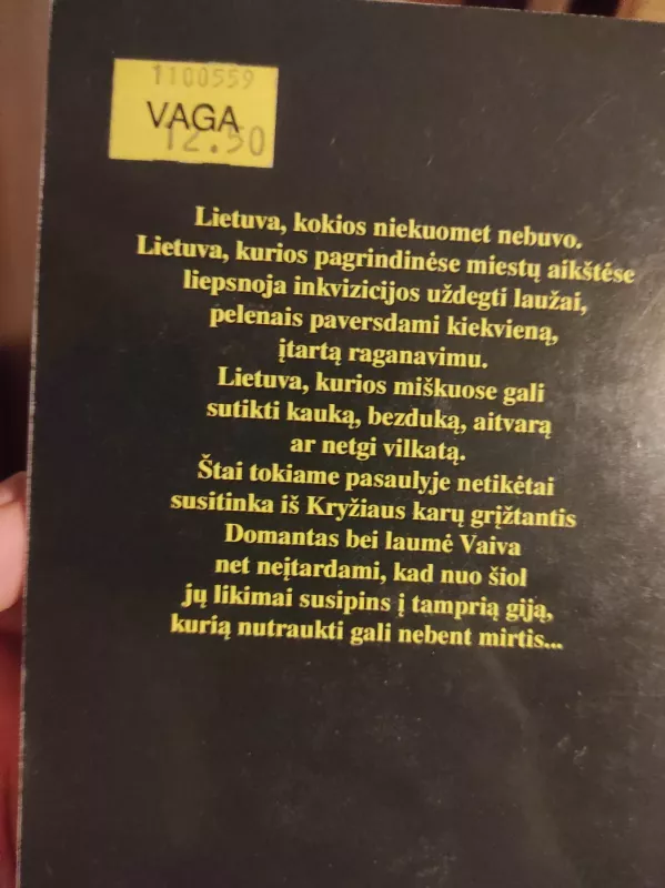 Laumės mėnuo - Gintautas K. Ivanickas, knyga 3