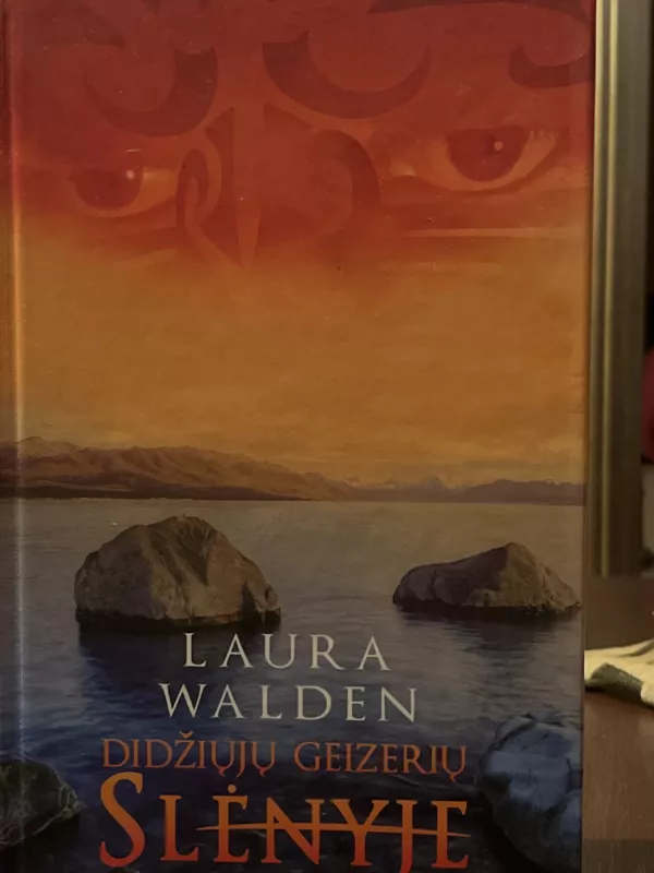 Didžiųjų geizerių slėnyje - Laura Walden, knyga 2