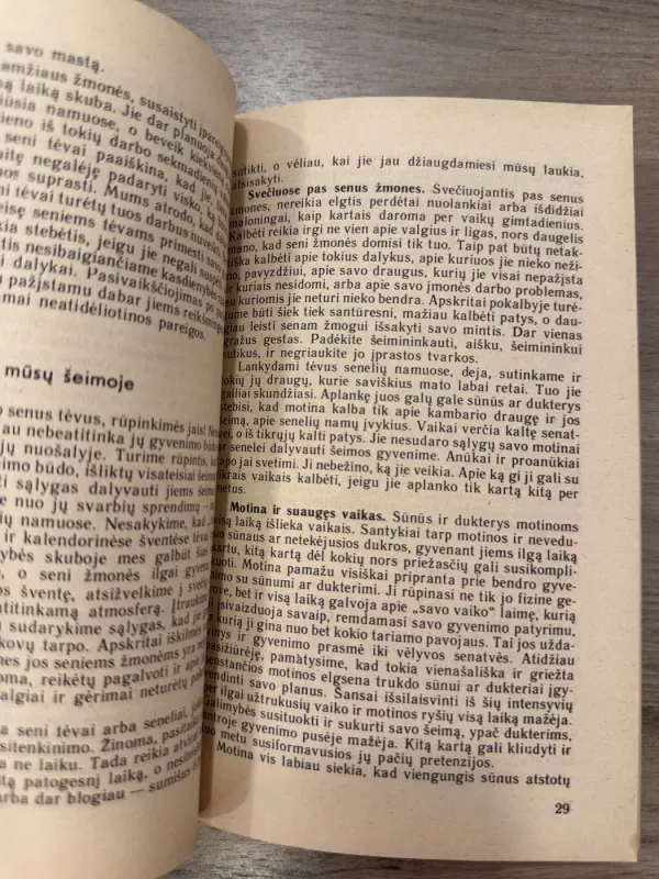 Mes - antroje gyvenimo pusėje - Ein Ratgeber, knyga 4