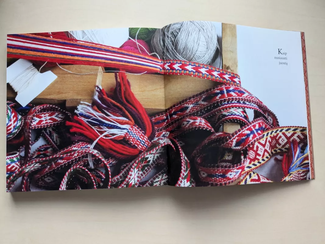 Juostos kilimuose - Diana Tomkuvienė, Asta Vandytė, knyga 6