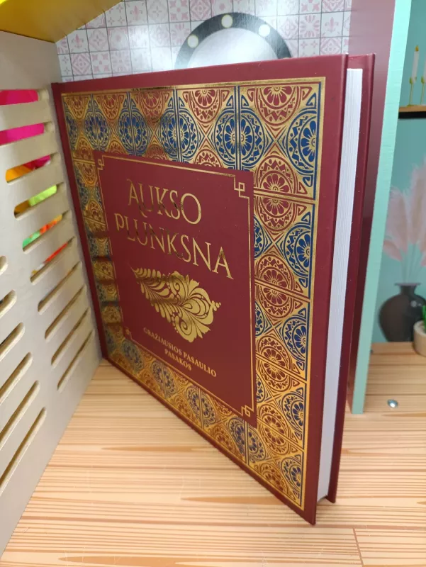 Aukso plunksna. Gražiausios pasaulio pasakos - Eimantė Korytė, knyga 5