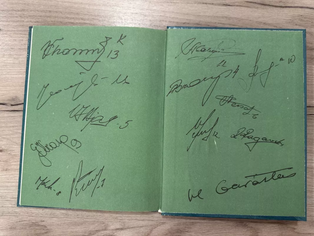 Šalies ir Europos aikštelėse - S. Tokeris, V.  Zeliukas, knyga 3