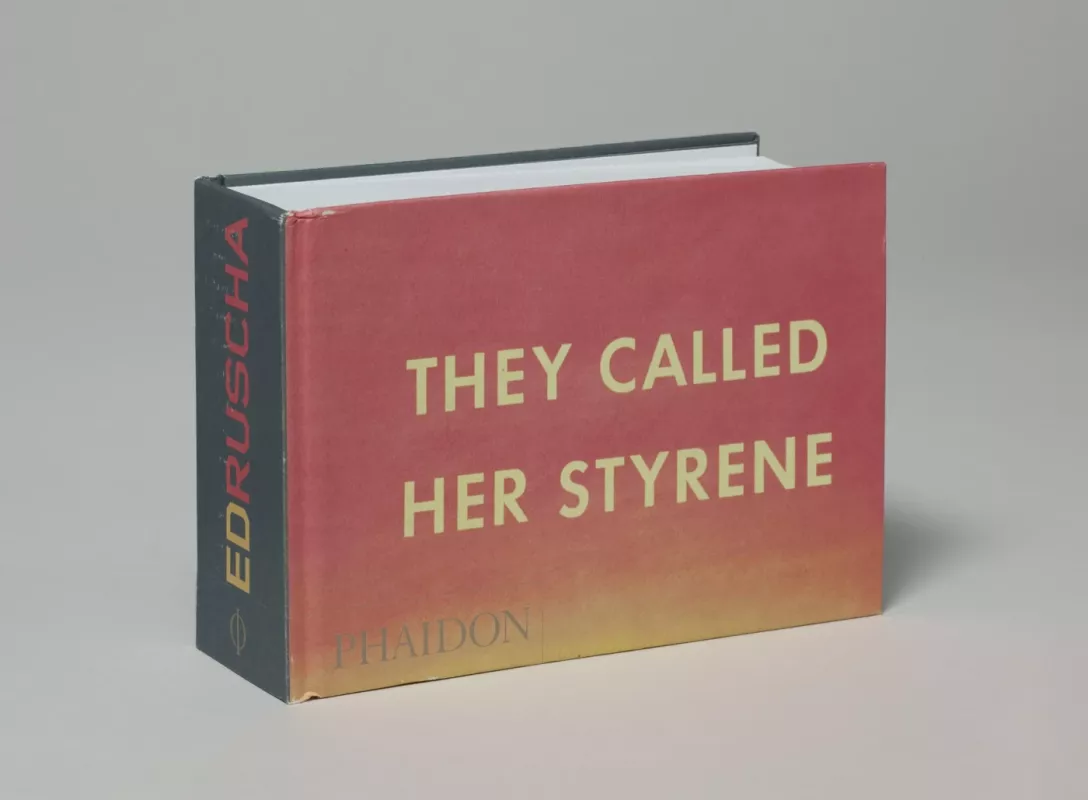 They Called Her Styrene - Ed Ruscha , knyga 3