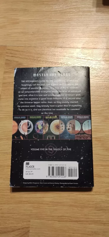 Mostly Harmless - Douglas Adams, knyga 3