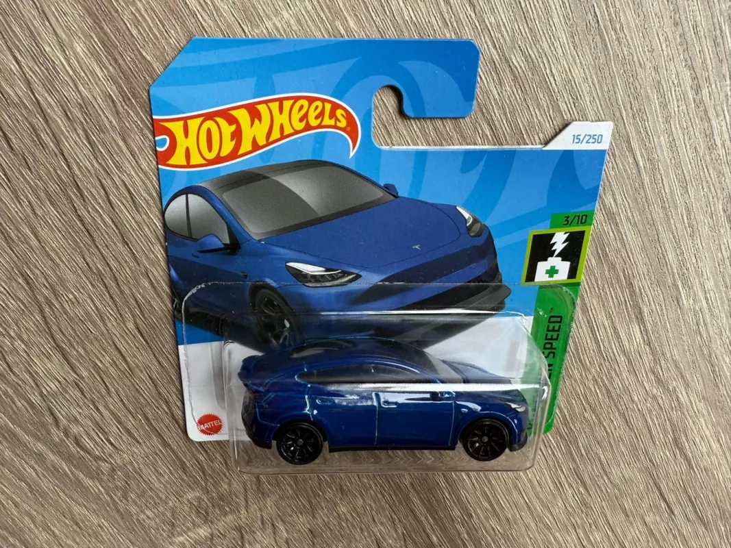 Tesla Model Y Hot Wheels - , namai ir interjeras 5