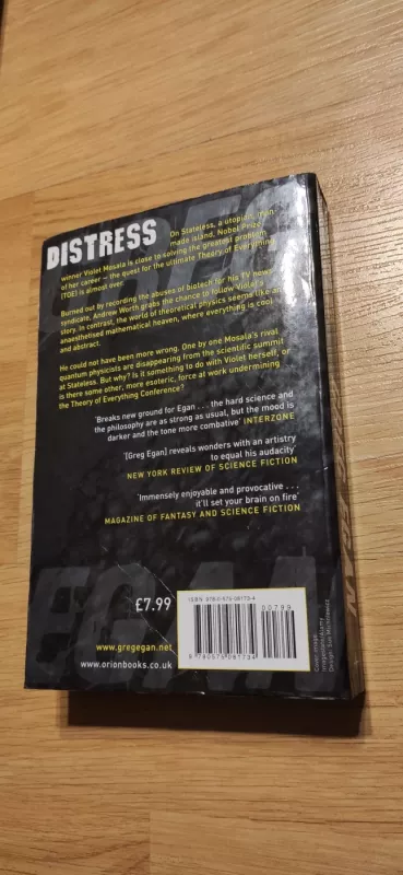 Distress - Greg Egan, knyga 3