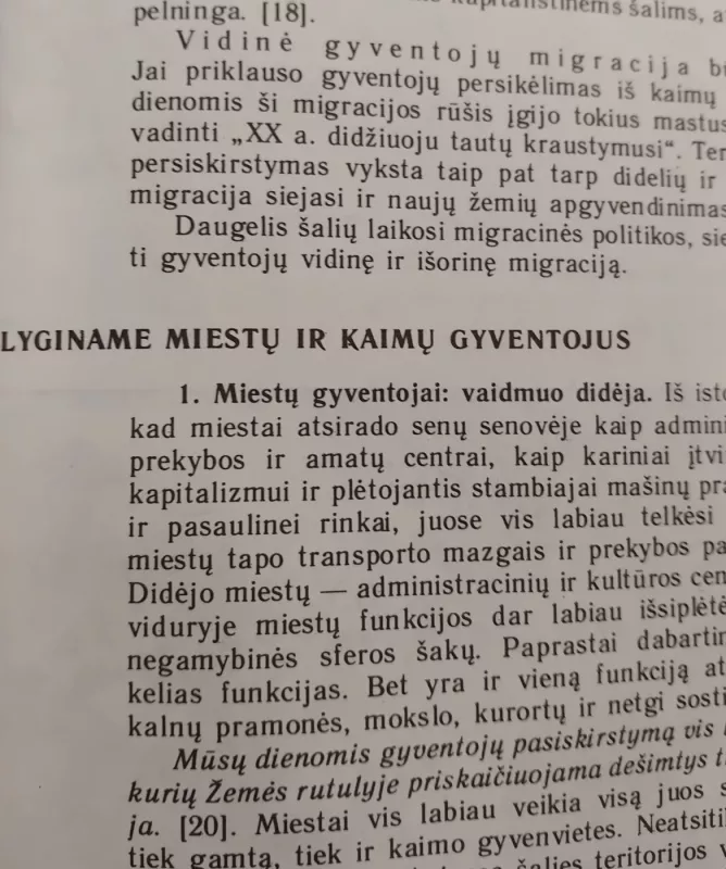 Pasaulio ekonominė ir socialinė geografija 10 kl. I knyga - V. Maksakovskis, knyga 4