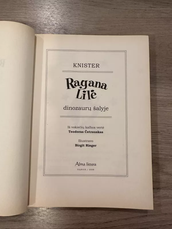 Ragana Lilė dinozaurų šalyje - Autorių Kolektyvas, knyga 3
