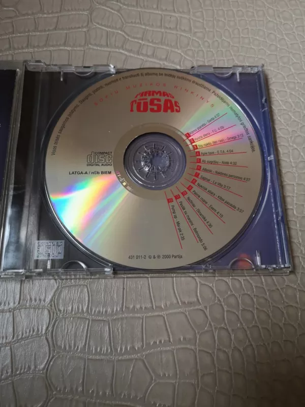 Pirmas tūsas - Autorių kolektyvas, plokštelė 4