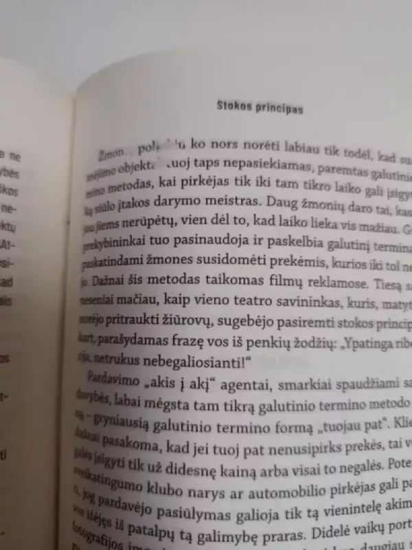 Įtakos galia: kaip pasiekti savo tikslus - Robert B. Cialdini, knyga 4