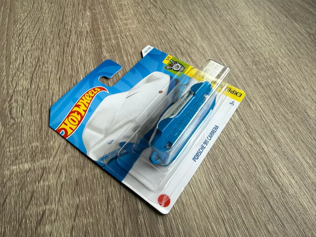 Porsche 911 Carrera Hot Wheels - , namai ir interjeras 3