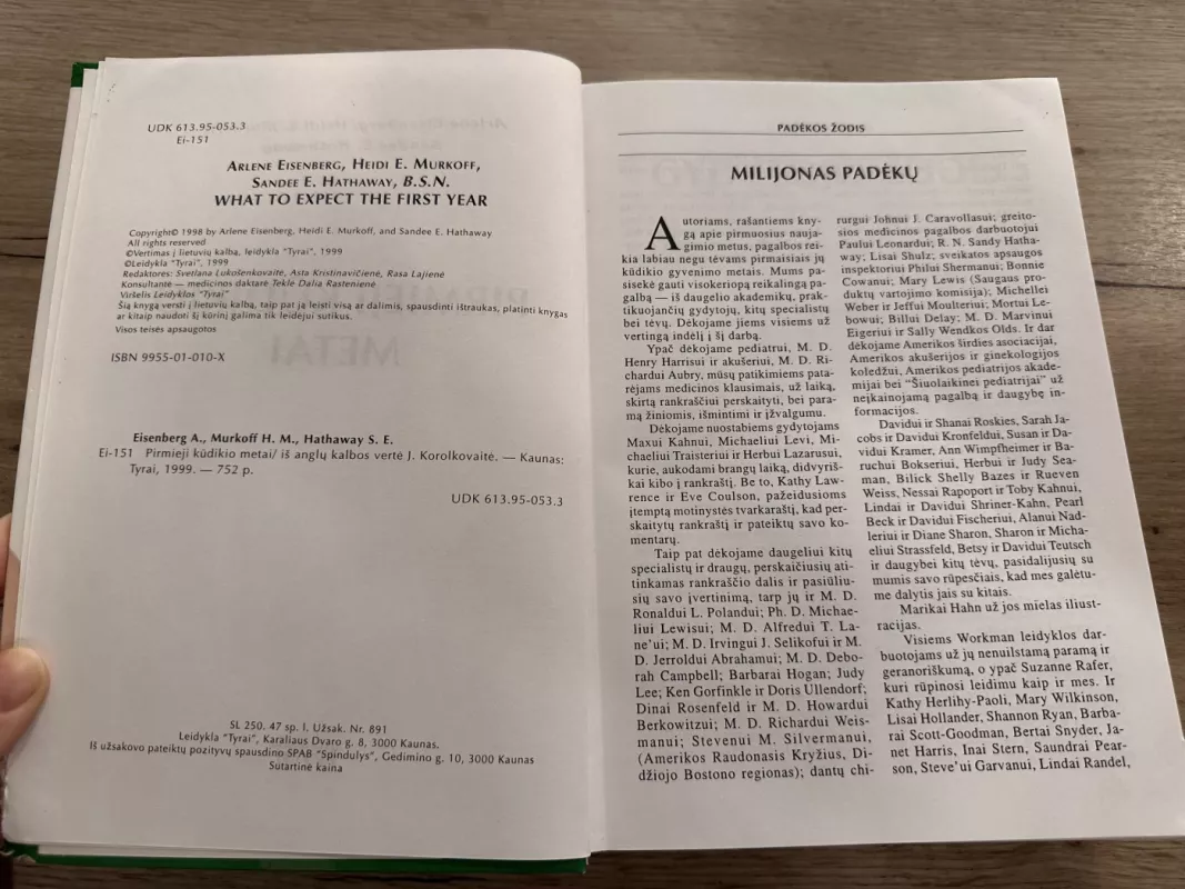 Pirmieji kūdikio metai - Autorių Kolektyvas, knyga 3