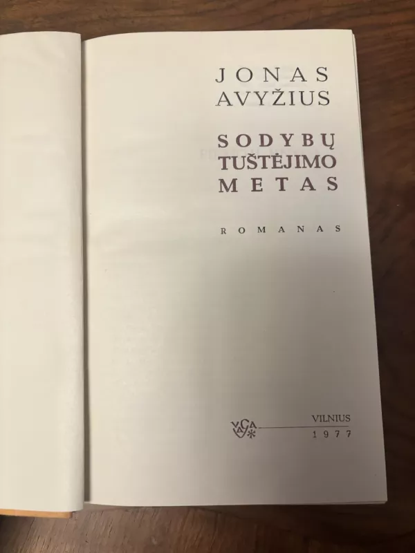 Sodybų tuštėjimo metas - Jonas Avyžius, knyga 4