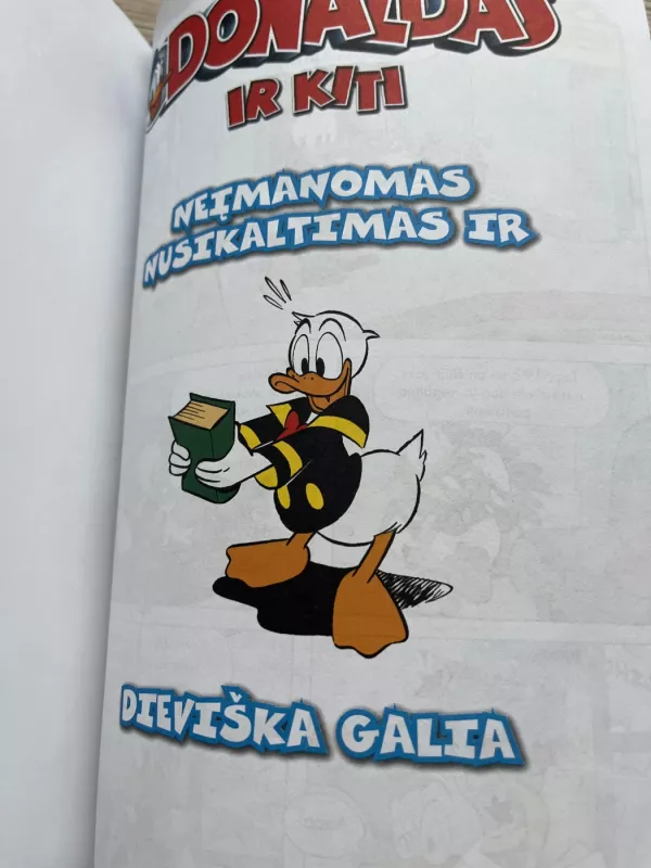 Neįmanomas nusikaltimas ir dieviška galia. Donaldas ir kiti - Walt Disney, knyga 3