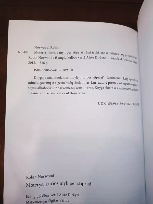 Moterys kurios myli per stipriai - Robin Norwood, knyga 3