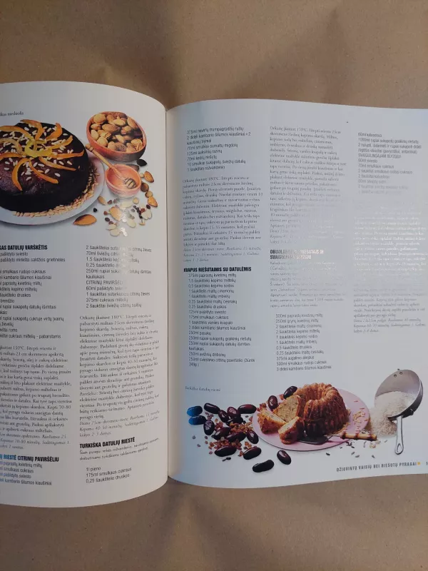 Tortai, pyragai ir kiti skanėstai. 1001 receptas iš viso pasaulio - Anne McRae, knyga 5