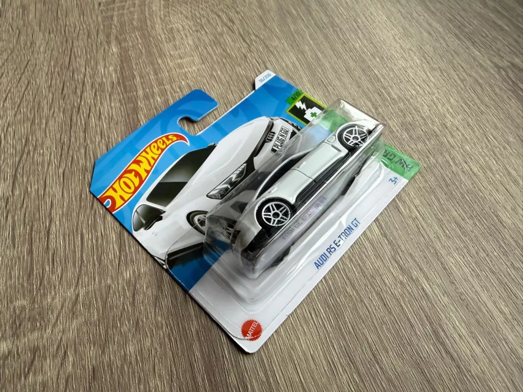 Audi RS E-Tron GT Hot Wheels - , namai ir interjeras 3