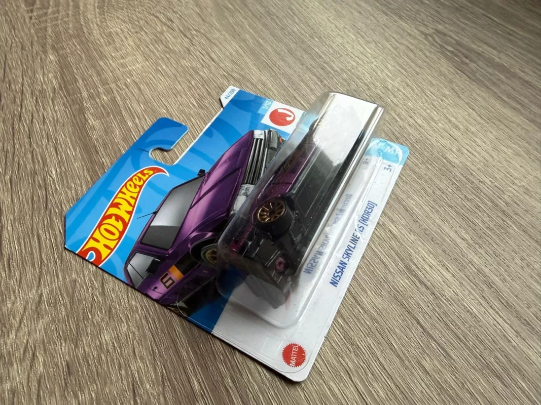Nissan Skyline RS KDR30 Hot Wheels - , namai ir interjeras 3