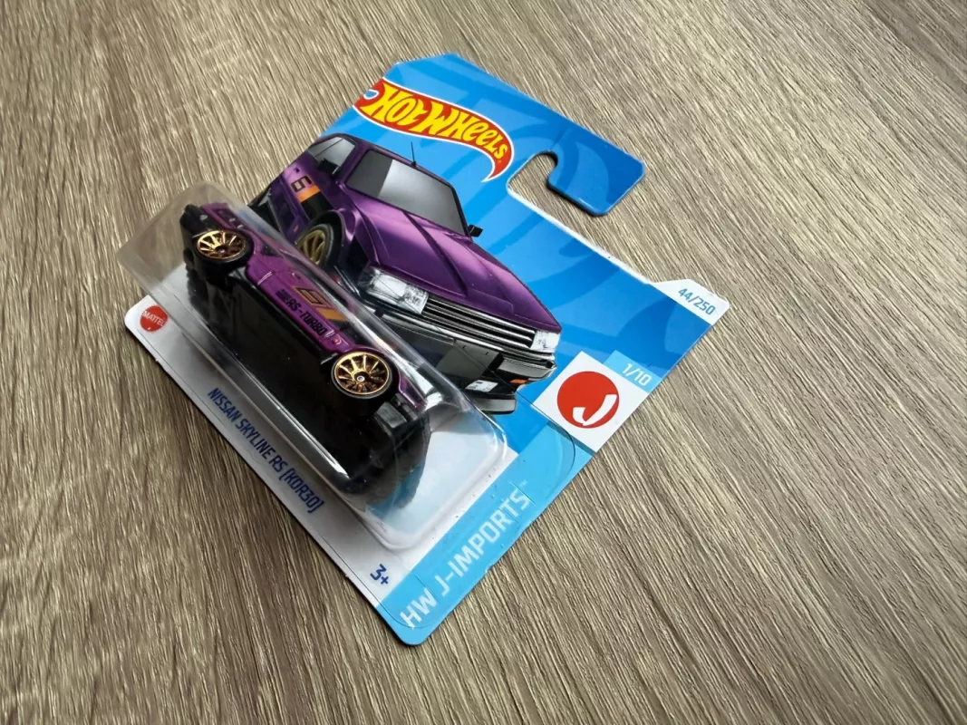Nissan Skyline RS KDR30 Hot Wheels - , namai ir interjeras 4