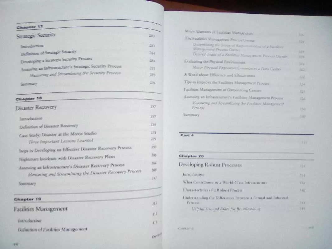 IT systems management Designing, implementing, and managing world-class infrastructures - Rich Schiesser, knyga 3
