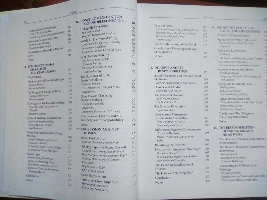 Contemporary families and relationships - reinventing responsibility - John Scanzoni, knyga 4