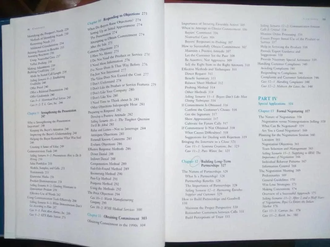 Selling: Building Partnerships - Stephen Castleberry, John Tanner, knyga 4