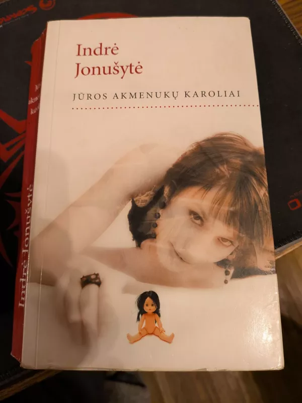 Jūros akmenukų karoliai - Indrė Jonušytė, knyga 3