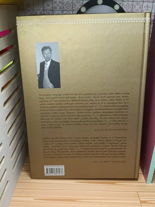 Tarp politikos ir diplomatijos. Šventasis Sostas ir Lietuvos Respublika - Algimantas Kasparavičius, knyga 3