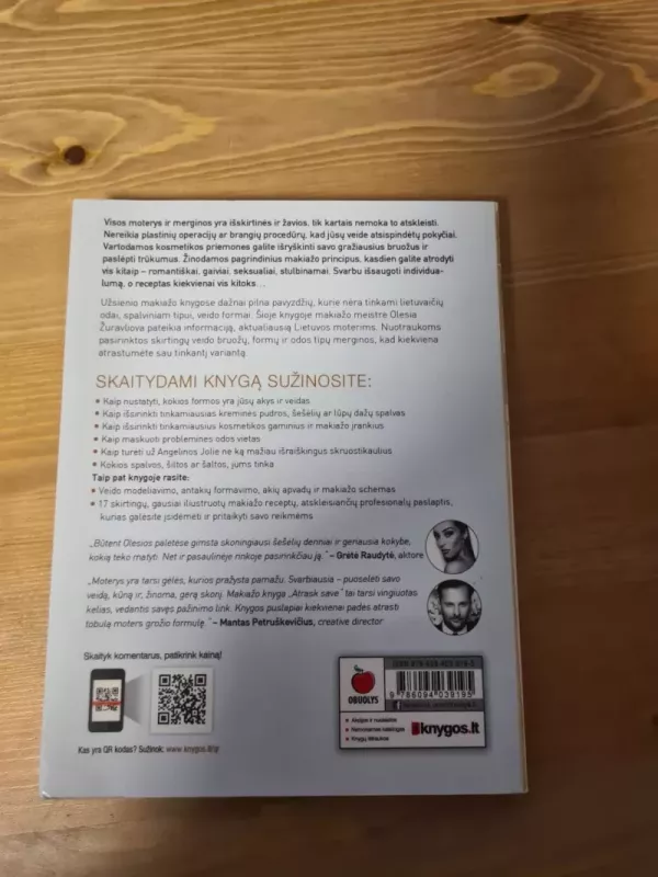 ATRASK SAVE. MAKIAŽO PASLAPTYS IŠ PROFESIONALŲ LŪPŲ - Olesia Žuravliova, knyga 3