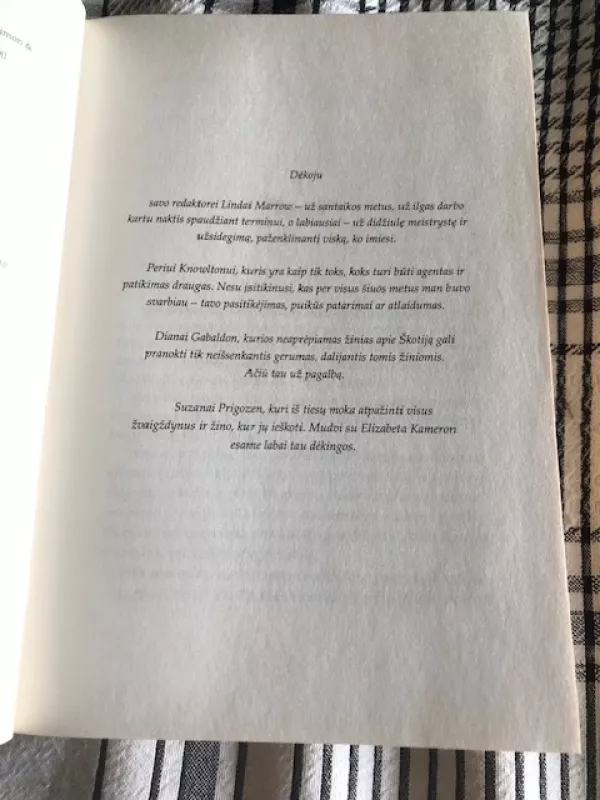 Beveik rojus - Judith McNaught, knyga 3