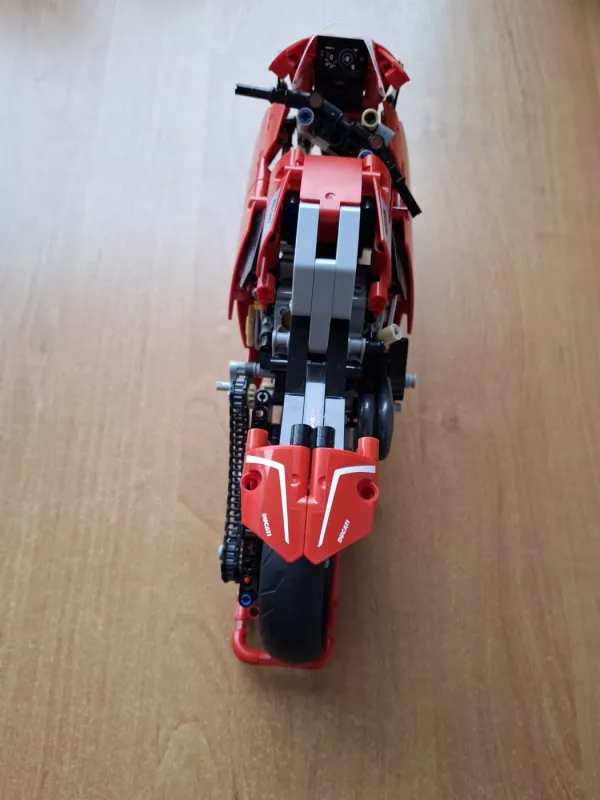 lego 42107: Ducati Panigale V4 R - , stalo žaidimas 5