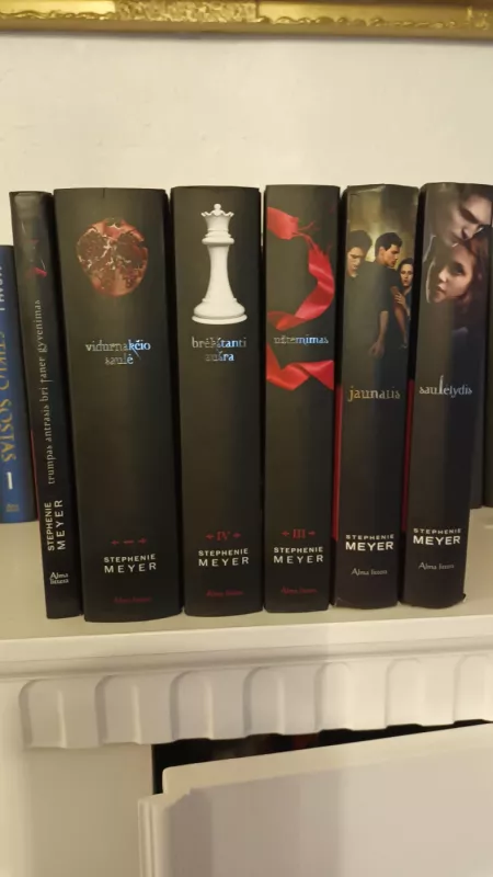 Saulėlydis,Jaunatis ,Užtemimas,Brėkštanti aušra,Vidurnakčio saulė,Trumpas antrasis Bri Taner gyvenimas - Stephenie Meyer, knyga 3